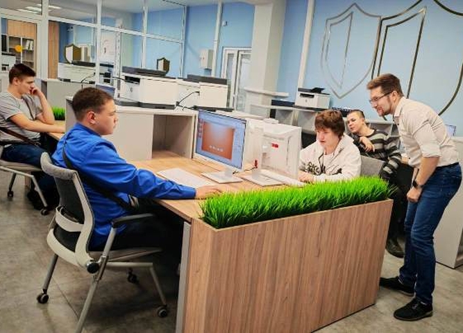 Будущее начинается здесь: школьники посетили колледж