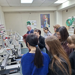 студенты группы ОШ-25.1 побывали на экскурсии на швейном предприятии