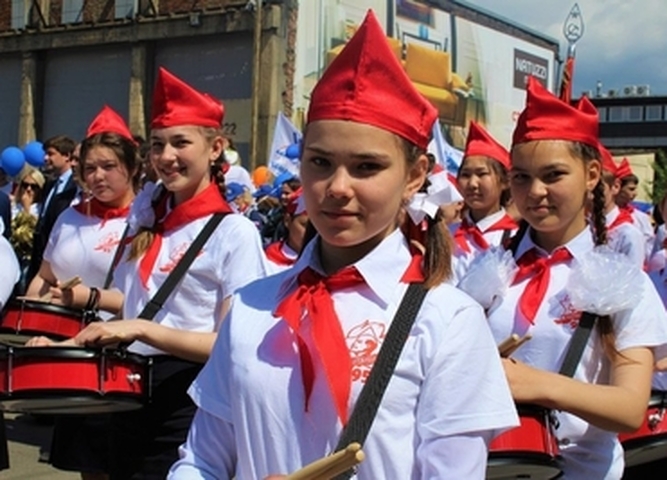 С Днём пионерии всех, кто помнит счастливое пионерское детство!