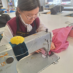 Последний стежок: как участница готовится к «Абилимпиксу» по компетенции «Портной»