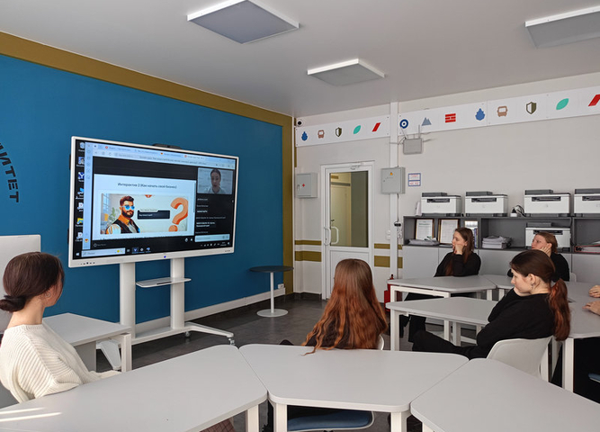 Онлайн-уроки по финансовой грамотности прошли у обучающихся специальности «Банковское дело»