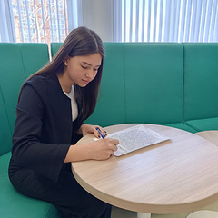 «Спасибо Вам за Ваше терпение и доброту. Вы стали для меня не просто преподавателем, а человеком,  которому я доверяю и к которому могу всегда обратиться за советом» 