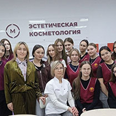 22 декабря в мастерской по эстетической косметологии для студентов первого курса, группы ТИКэ – 025.1 от компании - производителя профессиональной и у ходовой косметики «Aravia Professional», прошёл первый ознакомительный семинар.